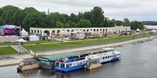 Круиз на закат по озеру Ильмень