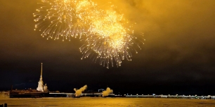 Салют 27 января на судне на воздушной подушке