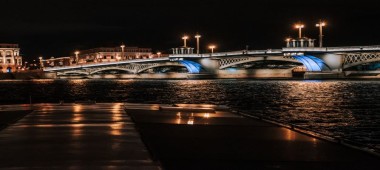 Ночная экскурсия на разведение мостов от Синего моста
