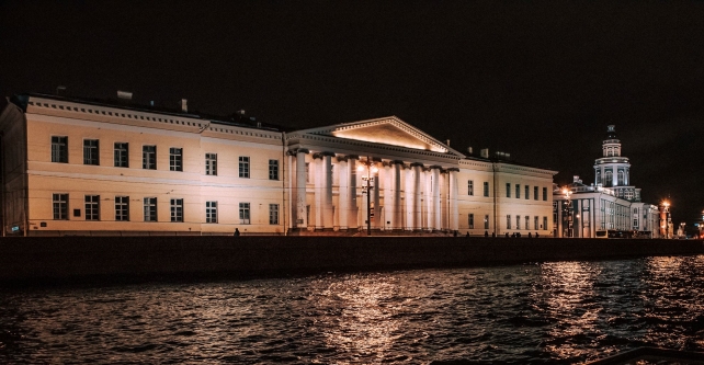 The magic of St. Petersburg at night - a festive flight to the Day of Russia