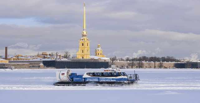 Зимний Петербург с воды