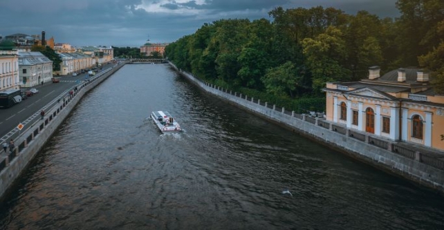 Экскурсия по рекам и каналам от Синего моста