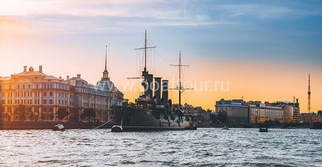 Façades of Saint Petersburg from the Sheremetyev palace quay, Rossi pavilion and Pushkin’s memorial flat